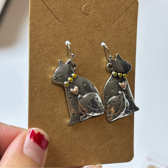 Vintage-Inspired Silvertone Cat Dangle Earrings, Women’s Fashion Cat Earrings - Picture 4 of 6